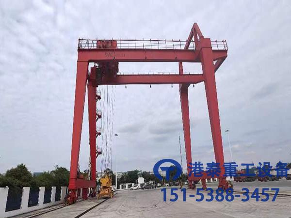 山東東營(yíng)集裝箱門(mén)式起重廠家軌道式集裝箱門(mén)式起重機(jī)優(yōu)勢(shì)特點(diǎn)