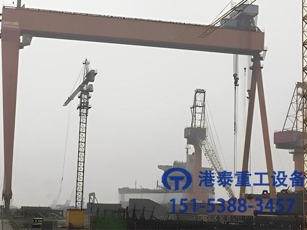 湖南岳陽造船門式起重機(jī)公司造船門式起重機(jī)鍛造船舶建造的鋼鐵脊梁